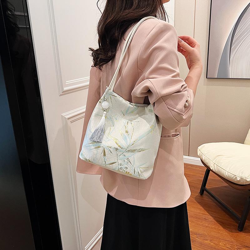 Premium texture handbag women's 2025 new fashion versatile Chinese wind bucket bag shoulder messenger bag