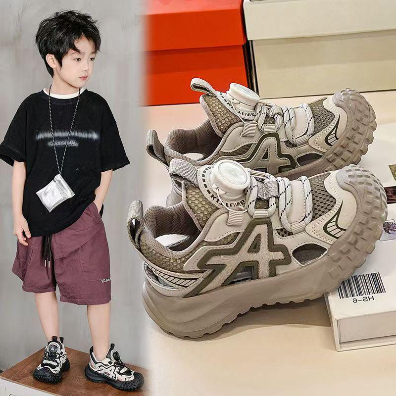 2026 New Summer Breathable Mesh Hiking Shoes for Boys
