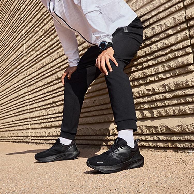 SAUCONY Surge 3 Versatile Comfortable Mesh Cushioning Support Low-Top Running Shoes Unisex Running Shoes Black S28215-3