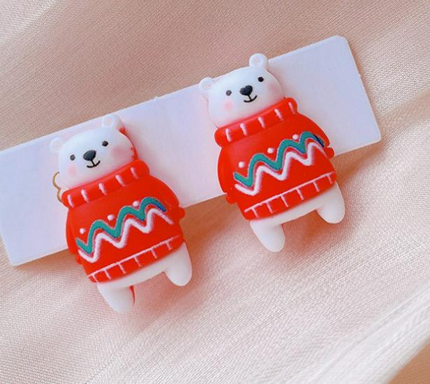 Kids' Christmas Cartoon Princess Clip-On Earrings: Cute, No Piercing Needed