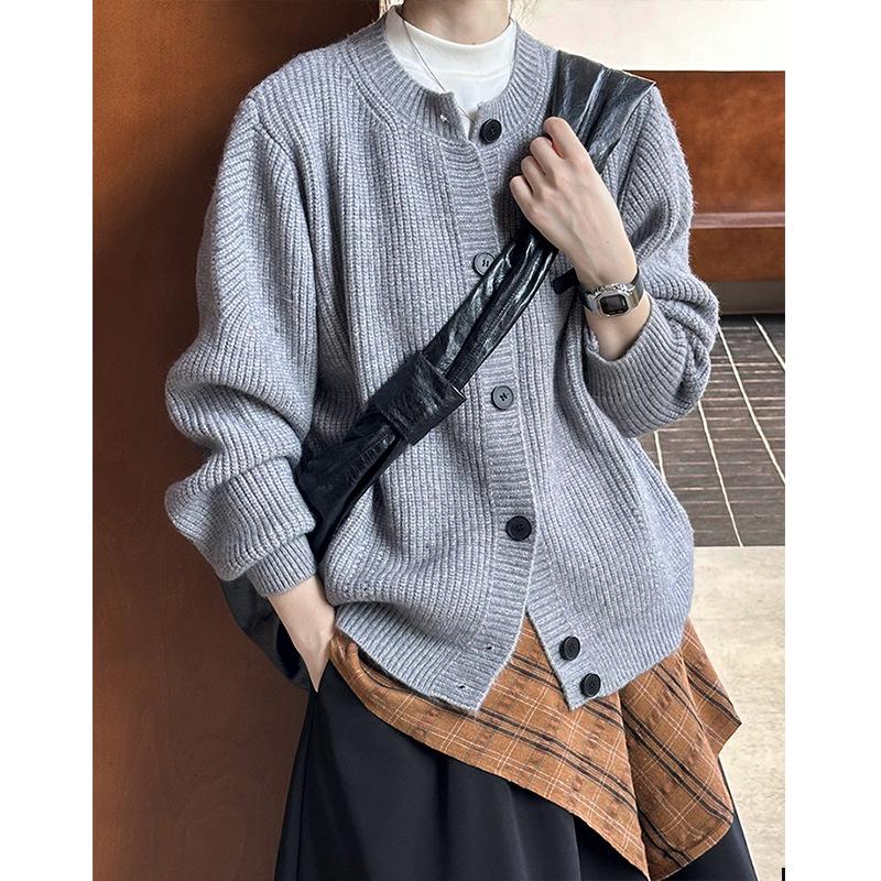 

Juzhi 2024 Autumn Korean Round Neck Knitted Jacket - Lazy Style, Single-Breasted Sweater One Size
