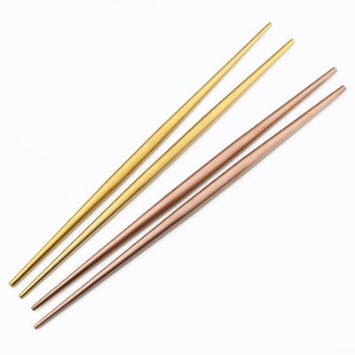 1 çift 304 Paslanmaz Çelik Çubuklar Yeniden Kullanılabilir Gümüş Çubuklar anti-haşlanma Sofra Altın Metal Yemek Takımı Suşi Yemek Çubukları