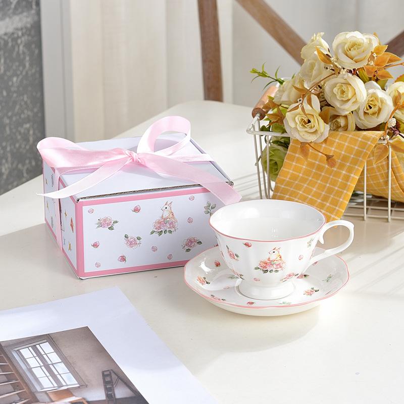 

Рожеві Керамічні Чашки та Блюдця для Дівчат Офісний Полуденний Чай Мила Чашка Маленька Свіжа Преміум Легка Розкіш Сувенір Нішева 230ML