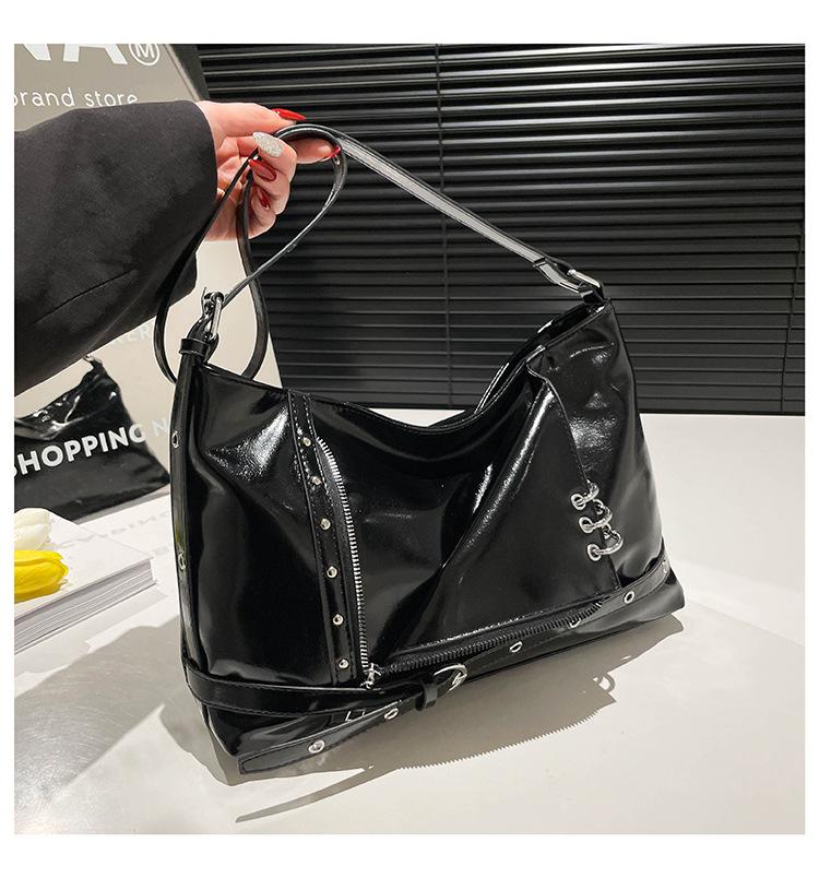 

Versatile bag gold tote style fashion new metal messenger bag metal ring portable ring punk чорний