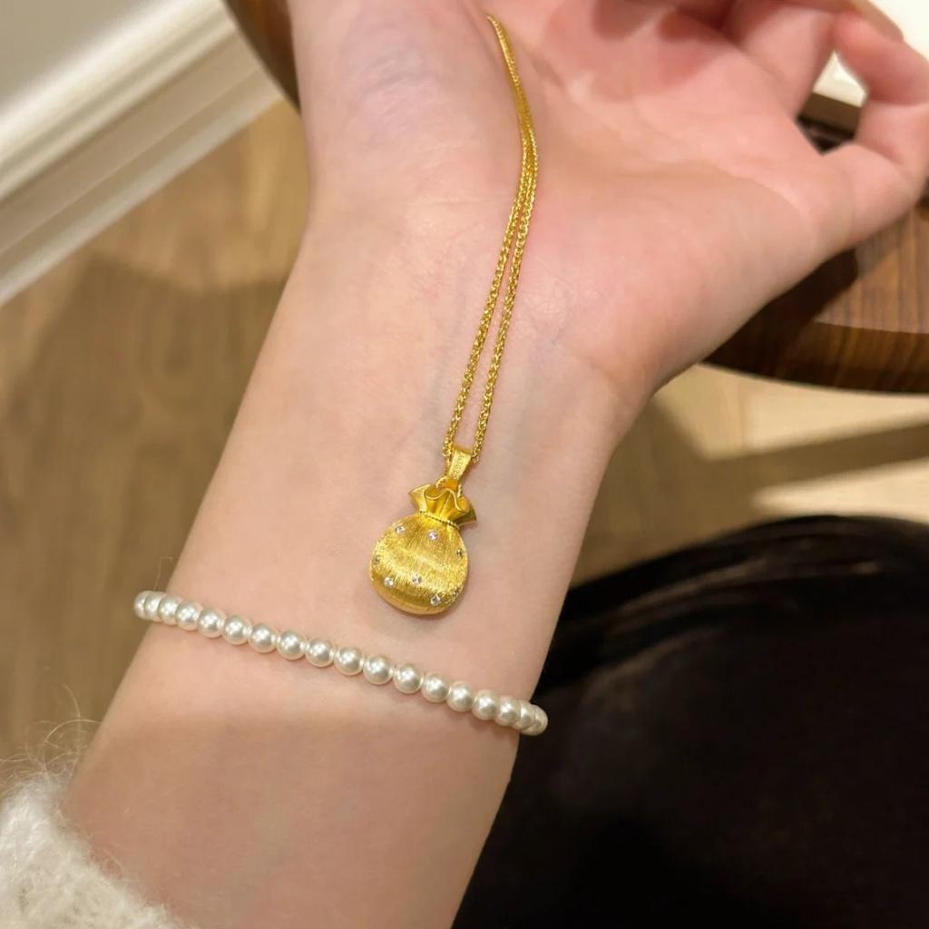 Full of Luck, Gold Brushed Lucky Bag Necklace, New Chinese Light Luxury Exquisite Collarbone Chain Jewelry