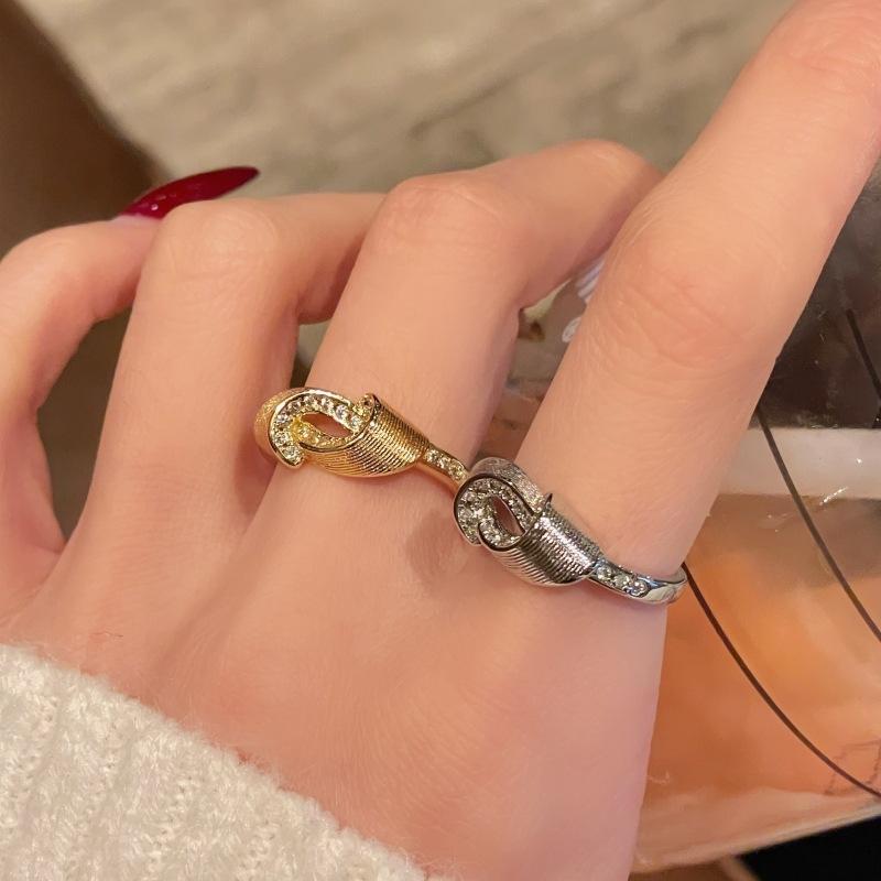 Medieval Entangled Diamond-Set Zir*****Pen Ring Women'S Light Luxury Retro Brushed Mobius Ring