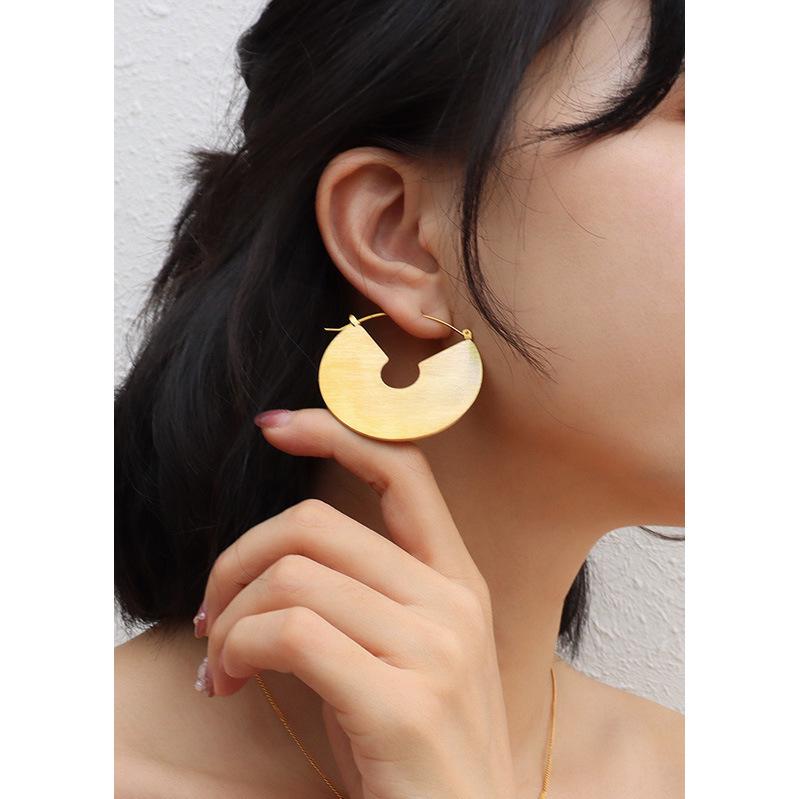 European-Inspired Brushed Texture Titanium Steel Fashion Earrings - F409