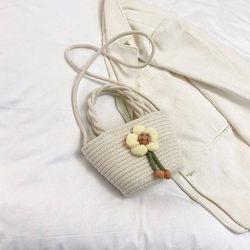 

Elegant Woven Handbag For Women Trendy Street Style Chic Shoulder Bag Style1 Beige