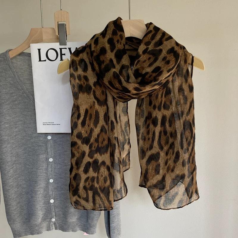 

Women Leopard Print Scarf Vintage Harajuku Silk Scarf Spring Fashion Chiffon Wrap Scarf Shawl Classic Casual Sexy Elegant Scarf
