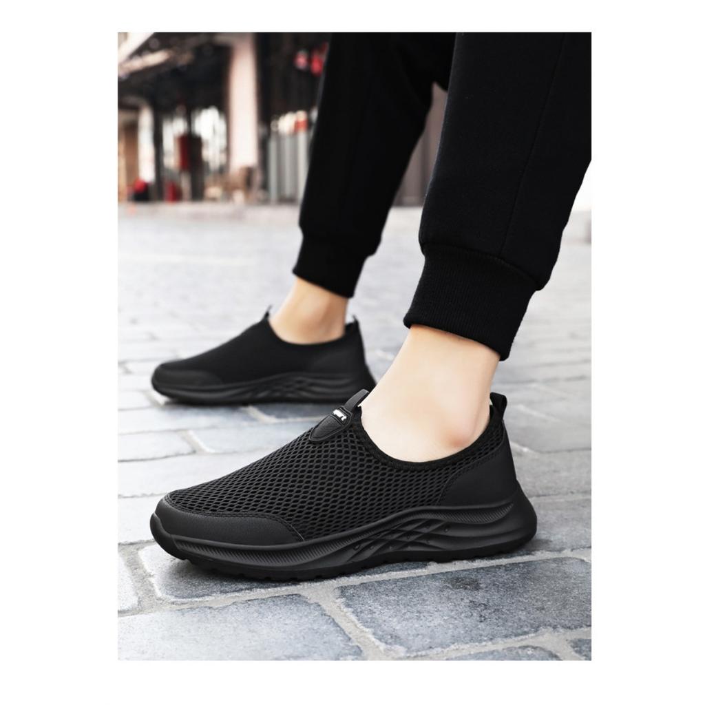 Pantofi Noi de Vară pentru Bărbați cu Plasă Respirabilă și Picioare Fără Miros, Pantofi Casual pentru Persoane Leneșe, Pantofi de Tată Ușori și Durabili