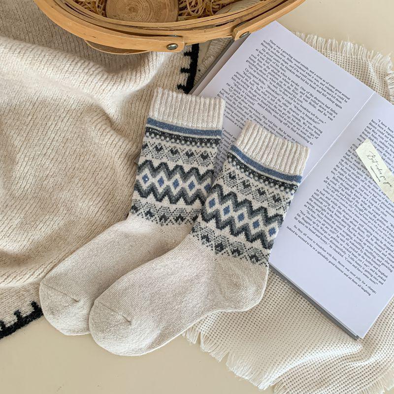 Women's Retro Fair Isle Wool Socks - Mid-Calf, Thick, Warm Autumn/Winter Style, Japanese Literary Design
