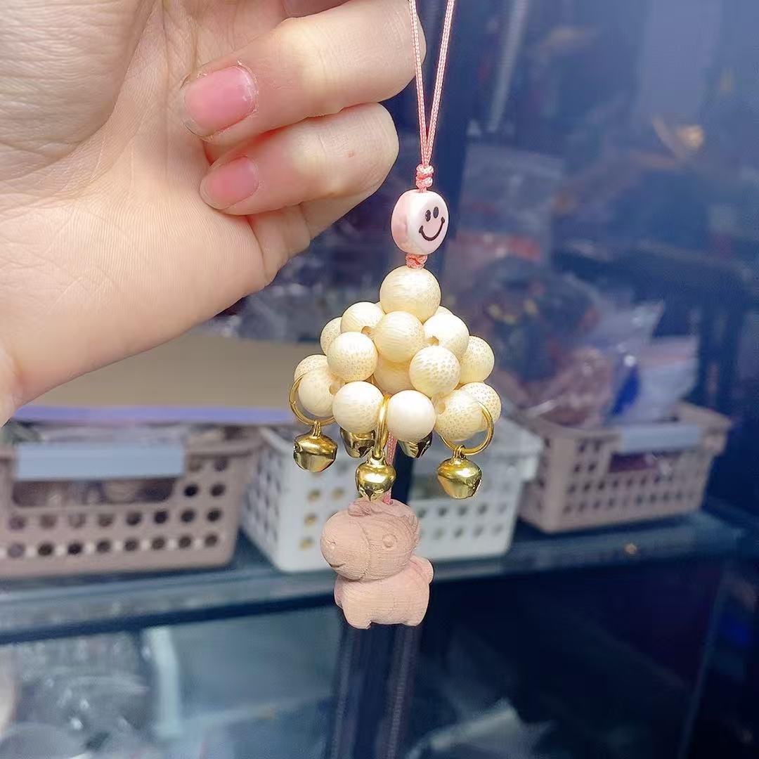 Golden Silk Jade Bamboo Horse Bell Phone Charm – Elegant & Fashionable Car Ornament