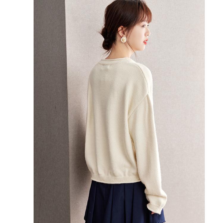 Fashion Floral Jacquard Pullover Sweater with Loose Fit for Women