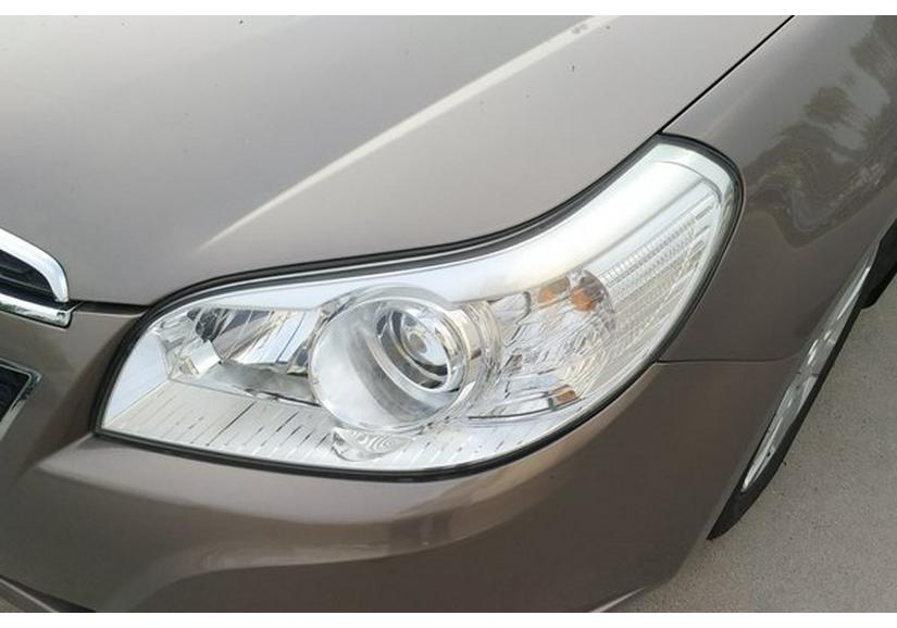 Chevrolet Epica Headlight Assembly for Model Years 2007-2013 Premium, Right Passenger