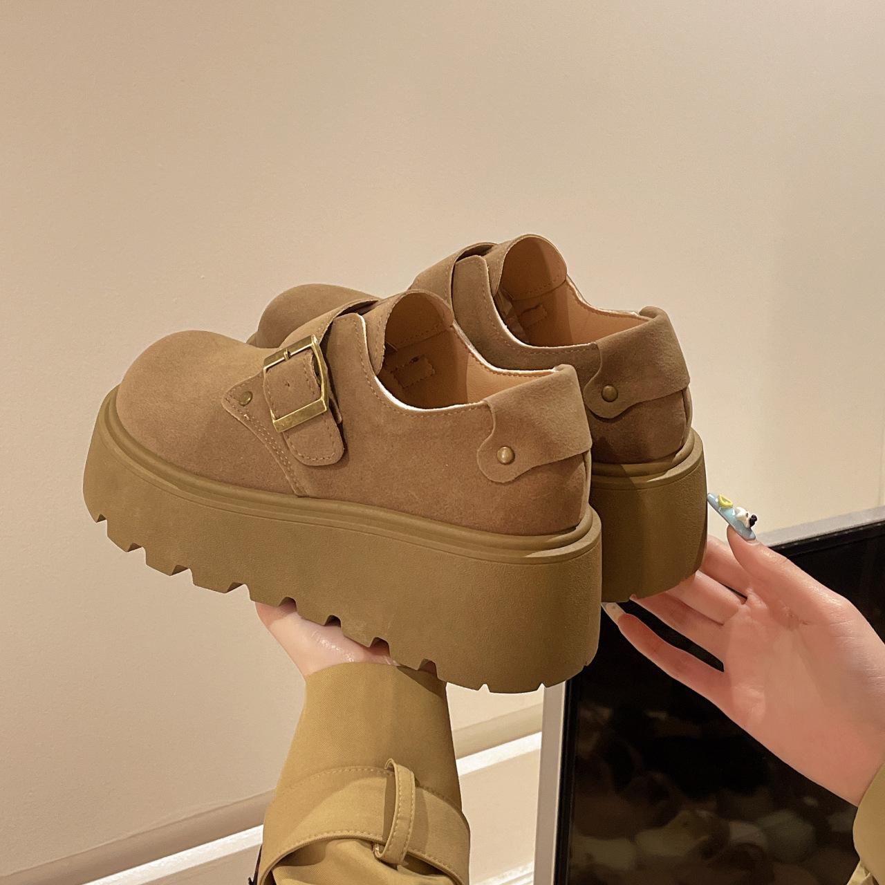 

Height-increasing snow boots women s fashion 2025 winter new fluffy shoes piled thickened short boots versatile Northeast Boken shoes 41