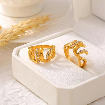 Anello Irregolare con Diamanti Design di Nicchia Vento Lusso Leggero Acciaio Inossidabile Placcato Oro 18K Gioielli Donna