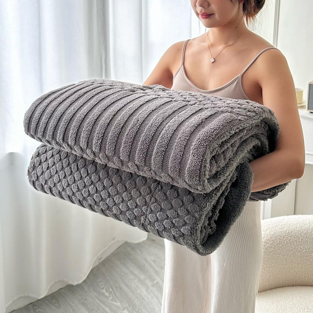 Affordable Luxury Solid-Color Double-Sided Fleece Blanket, Thickened Air-Conditioning Blanket, Nap Blanket, Sofa Throw