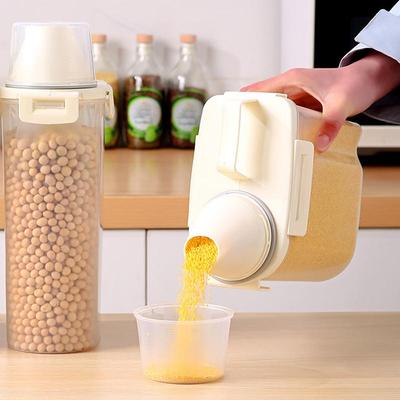 Pet Food Storage Containers Waterproof Flour Bin With Measuring Cup 2.5L Airtight Kitchen Supplies Large Capacity Grain