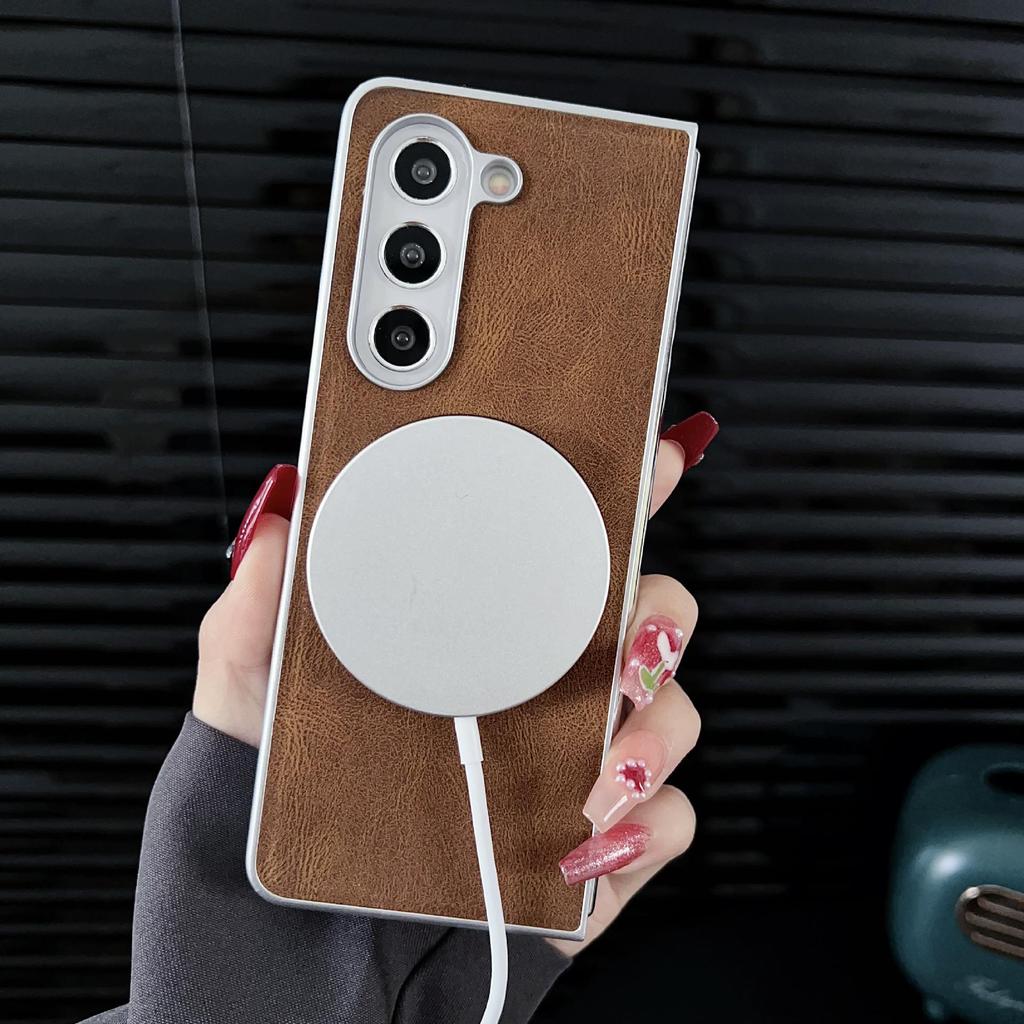 Retro Leather Grain Magnetic Case for Samsung Galaxy Z Fold5/4/3 - Drop-proof & Foldable