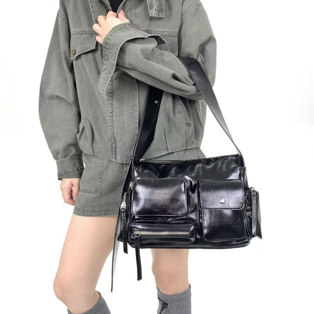 Ladies Personality Millennial Babes Street Bike Bag Multi-Pocket Vintage Shoulder Crossbody
