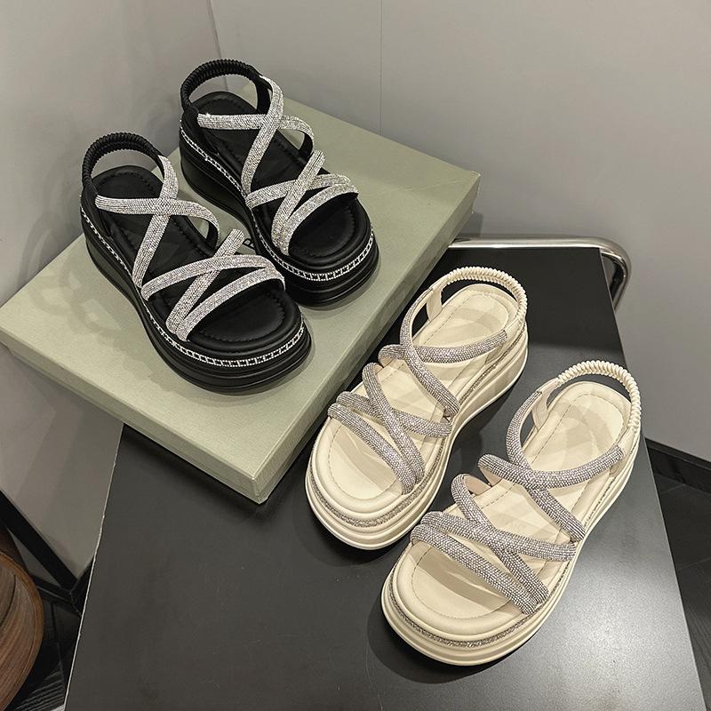 Römische Sandalen Damen Sommerbekleidung 2025 neu modisch vielseitig dicksohlig höhenvergrößernd kleine lässige coole Slipper