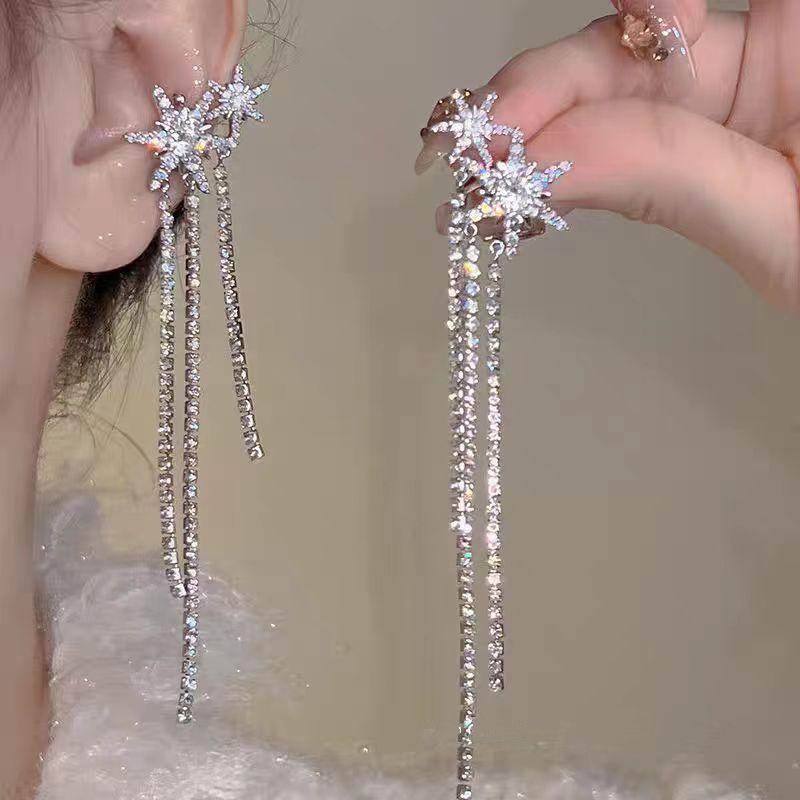 Elegant Snowflake Tassel Ear Cuff - No Piercing Required