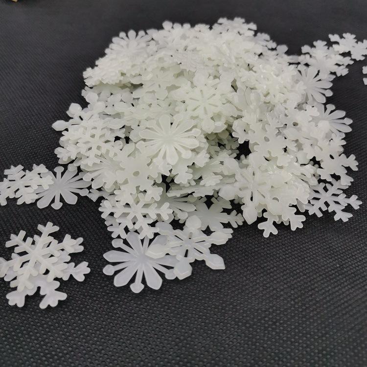 50PCS Luminescent The Dark Snowflake Wall Stickers, Mini Christmas Snowflake Luminous Wall Decoration, Suitable for Home Bedroom Baby Room Decoration