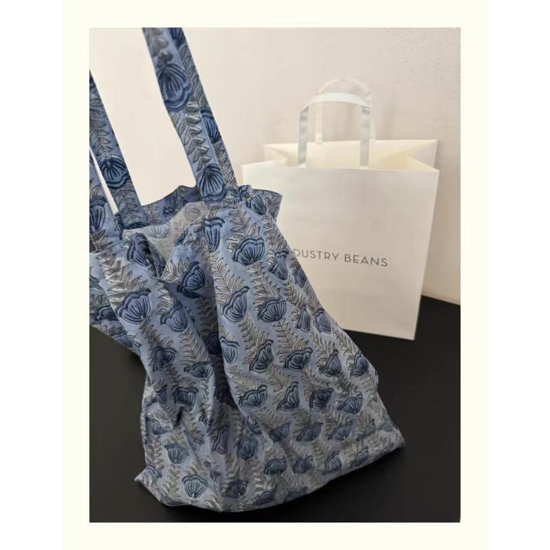 

The new version of the original active direct injection plain and elegant printed canvas bag shoulder bag large capacity