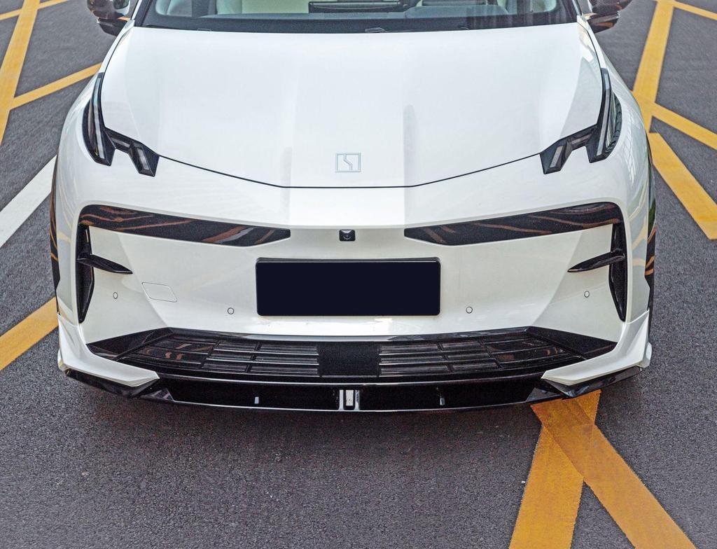 Zeekr X-MC 23 Body Kit: Front & Rear Splitters, Spoilers, Side Skirts, and Bumper Enhancements.