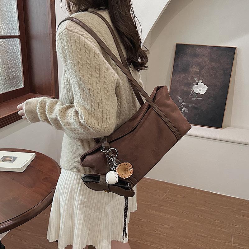 Korean Version of Tote Bag Fashion Underarm Bag Women's 2025 New Simple Shoulder Bag Niche High-end Portable Women's Bag