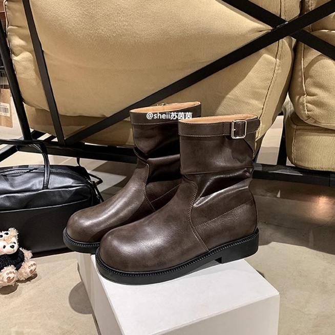 Grape mother of the same style, Korean blogger~ pleated buckle belt thick heel piled boots medium boots leather women's short boots