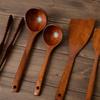Cocina Saludable: Colección de Utensilios de Cocina de Palosanto