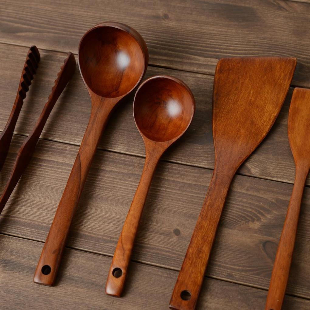 Cocina Saludable: Colección de Utensilios de Cocina de Palosanto