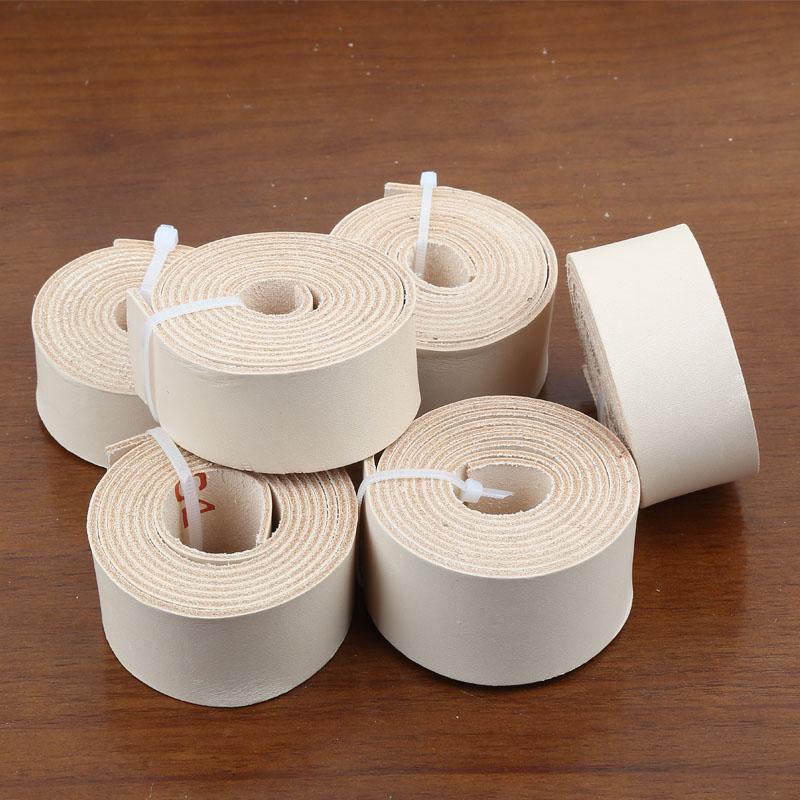 Pelle conciata al vegetale colore originale 2 mm, striscia di pelle bovina, strato superiore in vera pelle, assorbente, traspirante, può essere intagliata