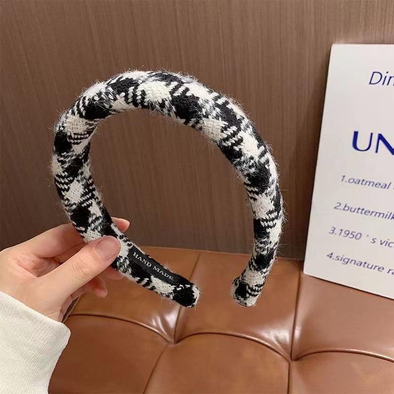 Women's Retro Korean Christmas Headband: High-End Autumn/Winter Hair Jewelry & Versatile Accessory