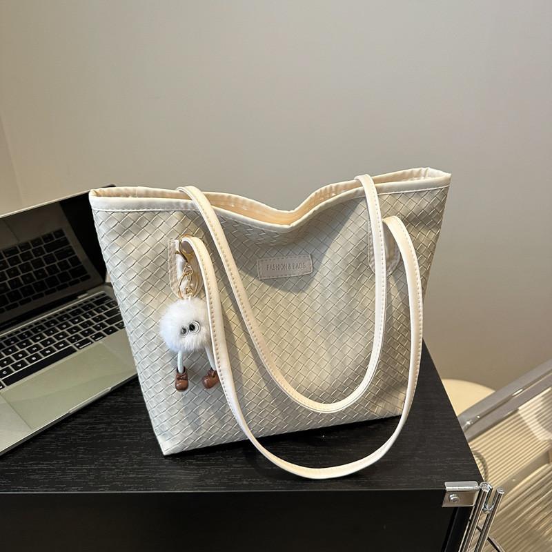 Fashionable Street Trendy Pu Leather Mid-sized Tote Bag For Women 2024