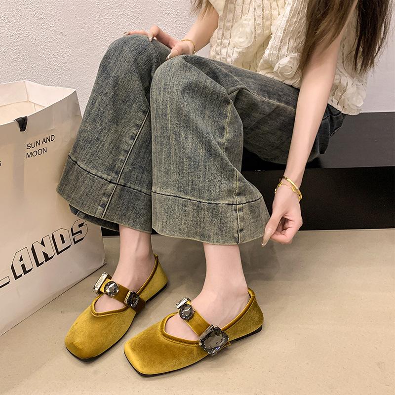 Französische Strass flachmündige Mary Jane Schuhe mit eckiger Spitze Mädchen 2025 Sommer und Herbst neue Feenwind weiche Sohle Doudou Einzelne Schuhe