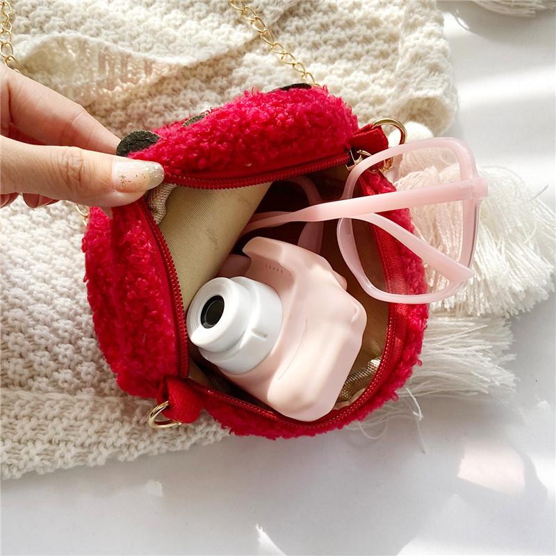 Girls Kindergarten Fashionable Plush Strawberry Chain Bag 2023 Soft Breathable Wearresistant Coin Purse