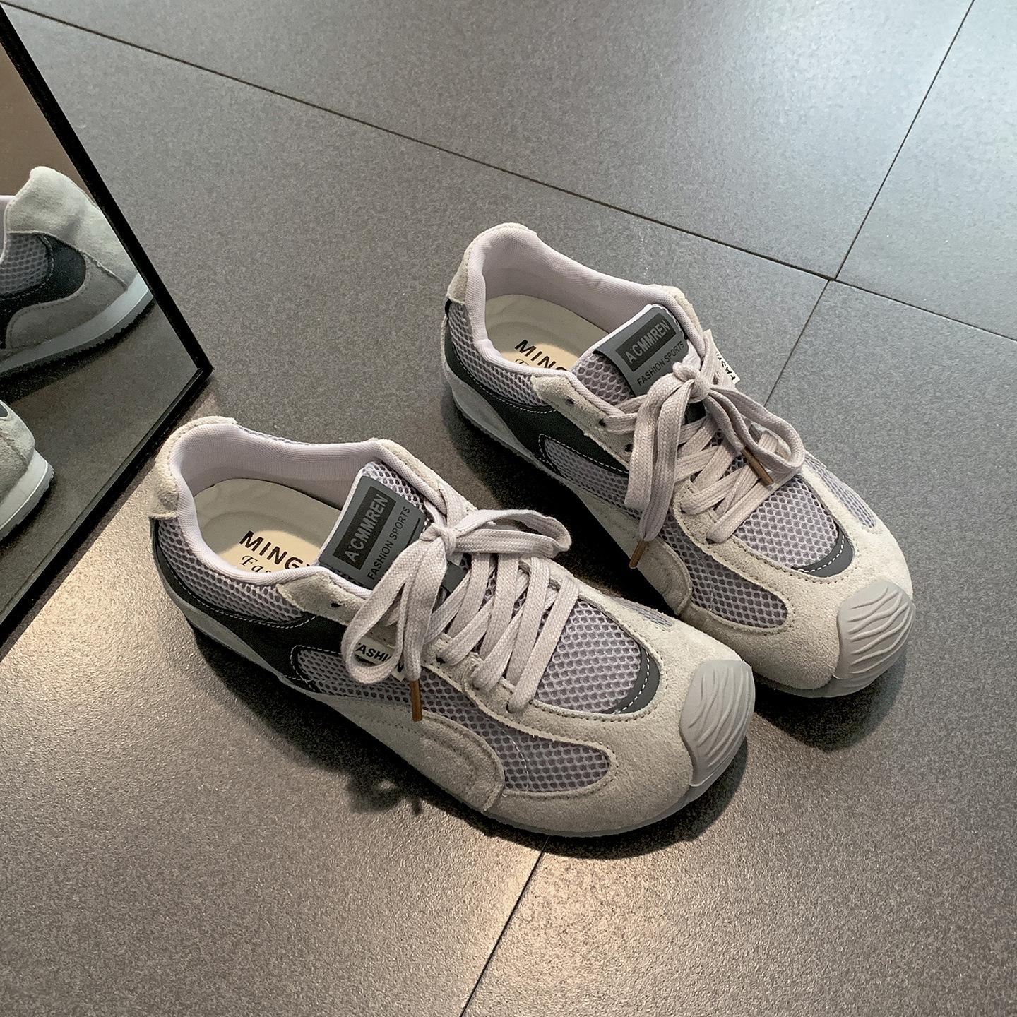 

Retro red high-end flat-bottomed inner height-increasing moral training shoes for women s 2025 new summer racing casual sports shoes 40 серый