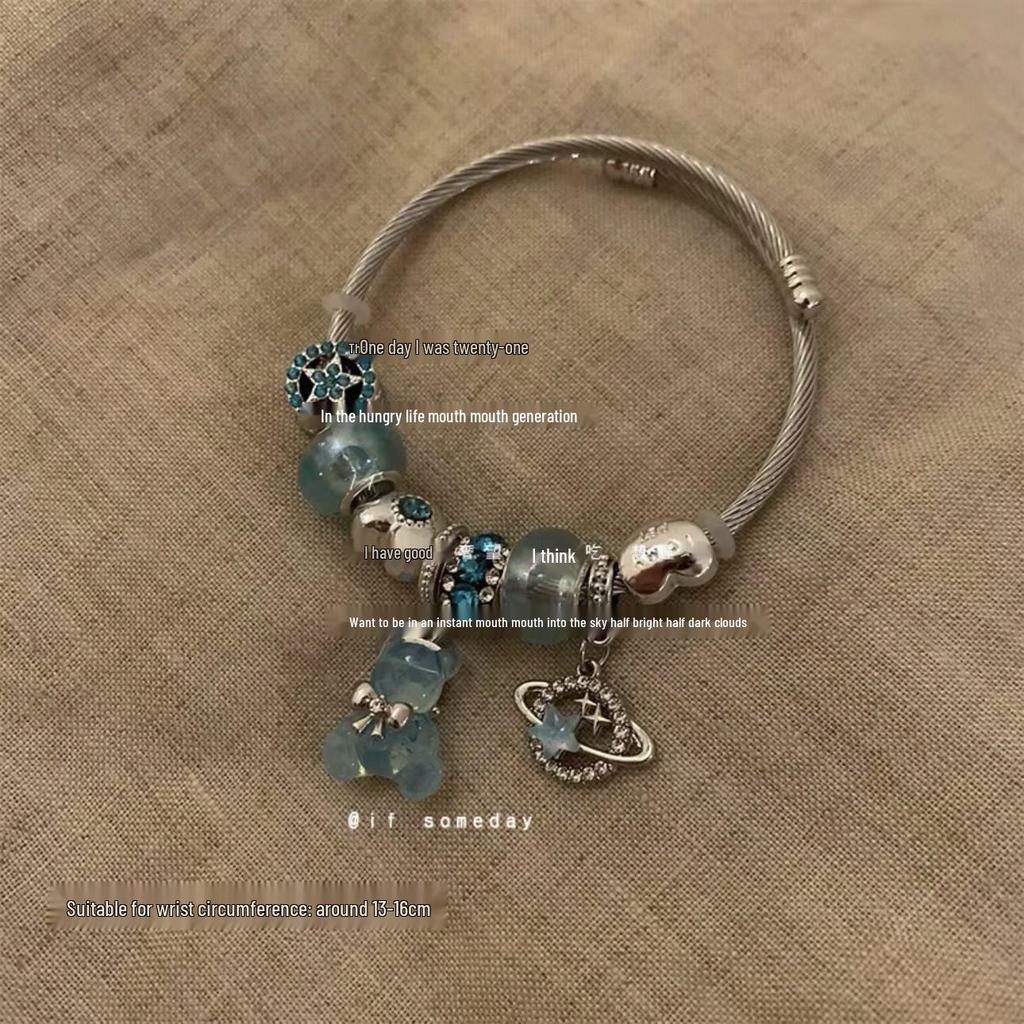 Pans Blaues Kristall Teddybär Charm Armband: Ein leichter Luxus-Design für Frauen