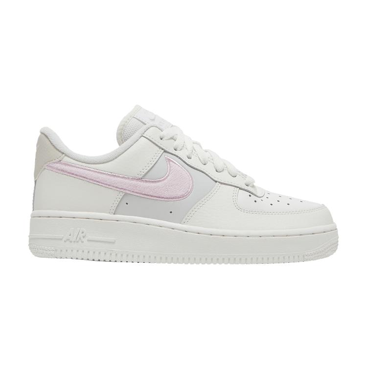 Nike Wmns Air Force 1  07  Chenille Swoosh  40