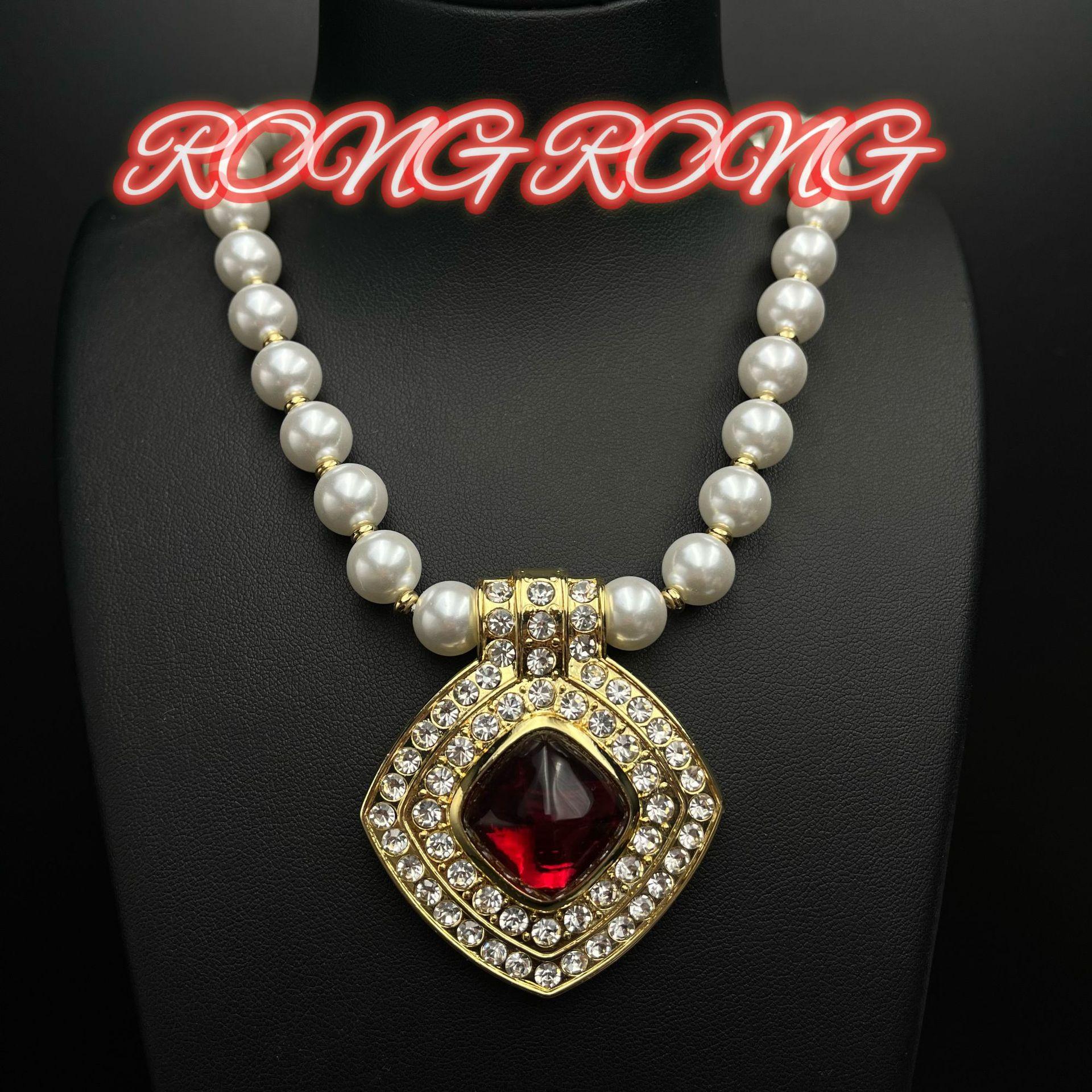 Palace Style Retro Pigeon Blood Ruby Glass Earrings Light Luxury High-end Feeling Vintage Heavy Industry Jewelry Set