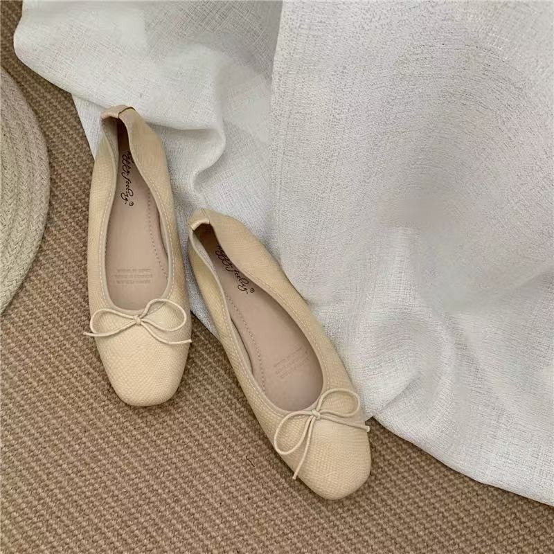 2025 Spring and Autumn New Fashion Versatile Korean Small Single Shoes Versatile Square Head Bow Grandma Shoes Soft Leather