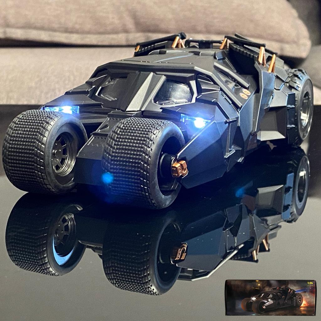 1:24 Scale Batmobile Tumbler Alloy Diecat Spray Truck Model Childrens Metal Toys Collectibles Hobby Decoration Birthday Gift Boy