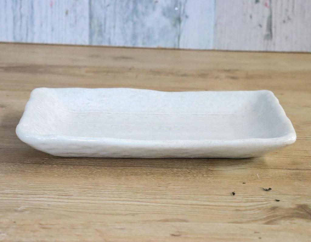 Mino Ware Japanese Cafe Series Araiso White Plates, Set of 10 (Size: H2 X W10.8 X D17cm)