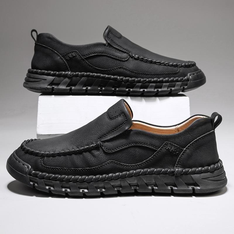 2026 New Men Casual Shoes Handmade Leather Loafers Comfortable Men's Shoes Quality Split Leather Flat Moccasins Men Sneakers