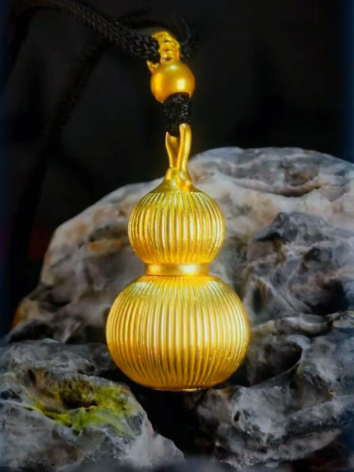 Ancient Gold Filigree Striped Gourd Pendant with Fu Lu Charm – Chinese Style Sweater Chain
