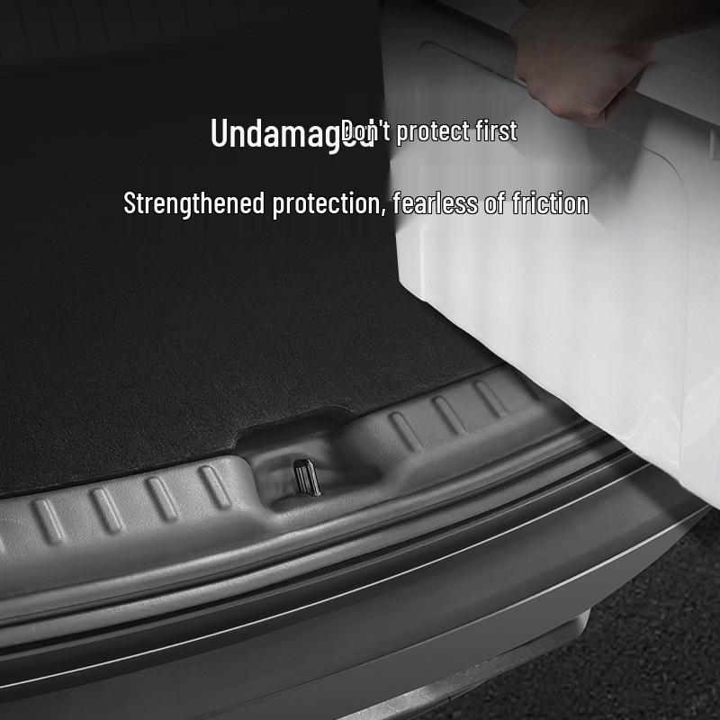 Tesla Model Y 2025 Anti-Scratch Rear Trunk Sill Strip