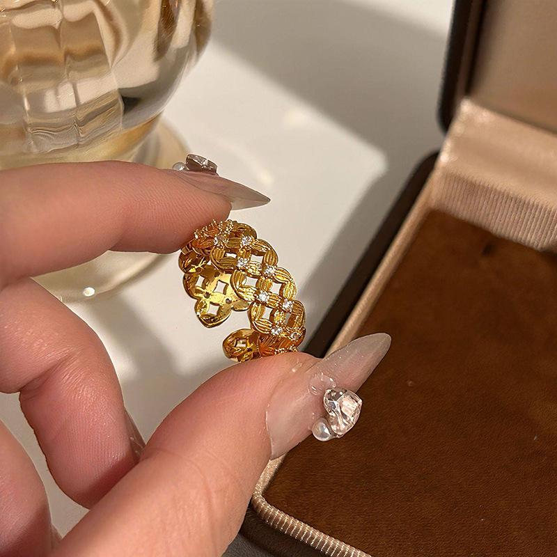 Elegant Retro Lace Hollow Open Ring for Women - Court Style with Unique Design
