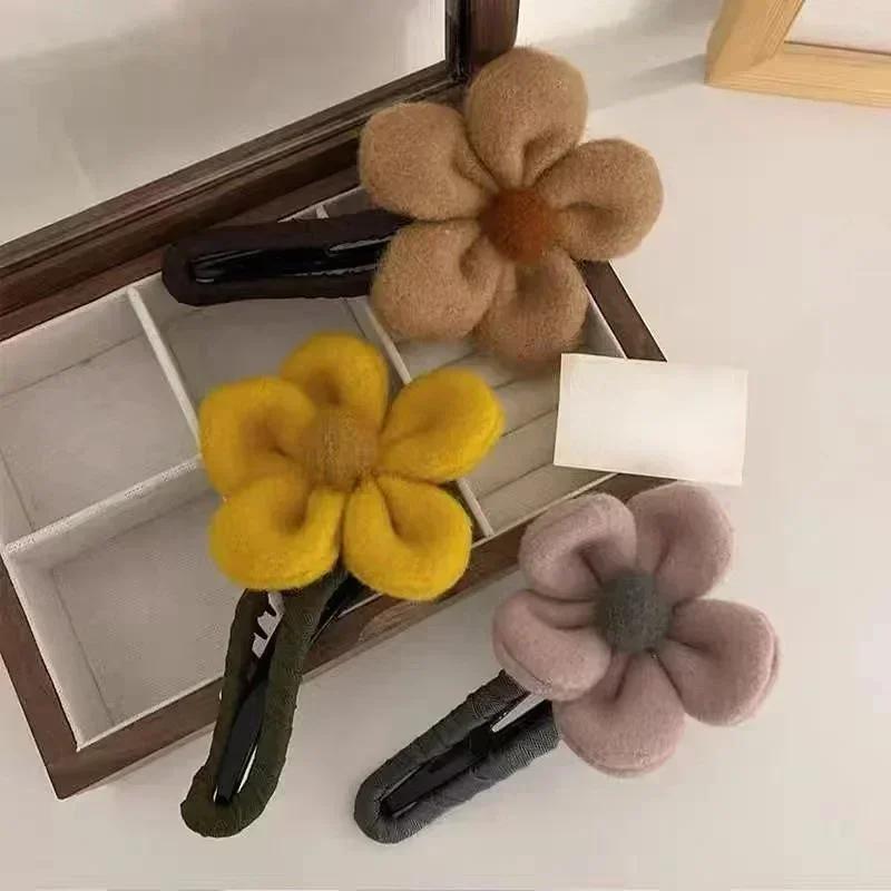 Mote Pluss Størrelse Plysj Blomst Hårklemme Ny Bak Skje Pan Hår High End Elegant og Moteriktig Personlig En Linje Klemmer
